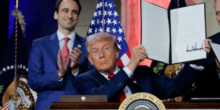 Trump admin unveils groundbreaking tool ‘supercharging’ gov’t efficiency to ‘win the race’ for AI dominance