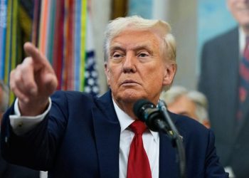 Senate stalls on shutdown vote amid warning furloughed workers may lose pay